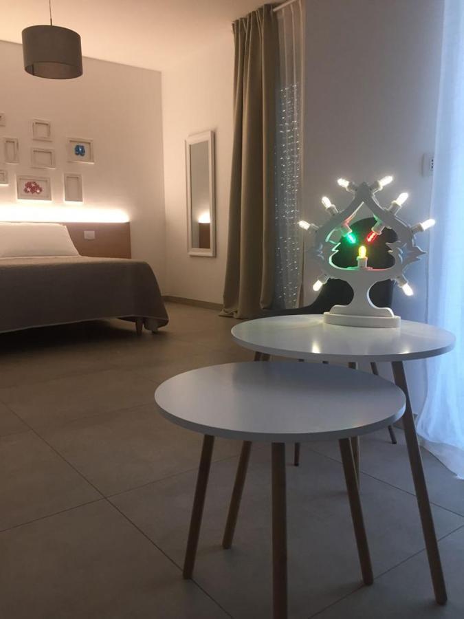 Le Rondini House Hotel โมโนโปลี ภายนอก รูปภาพ