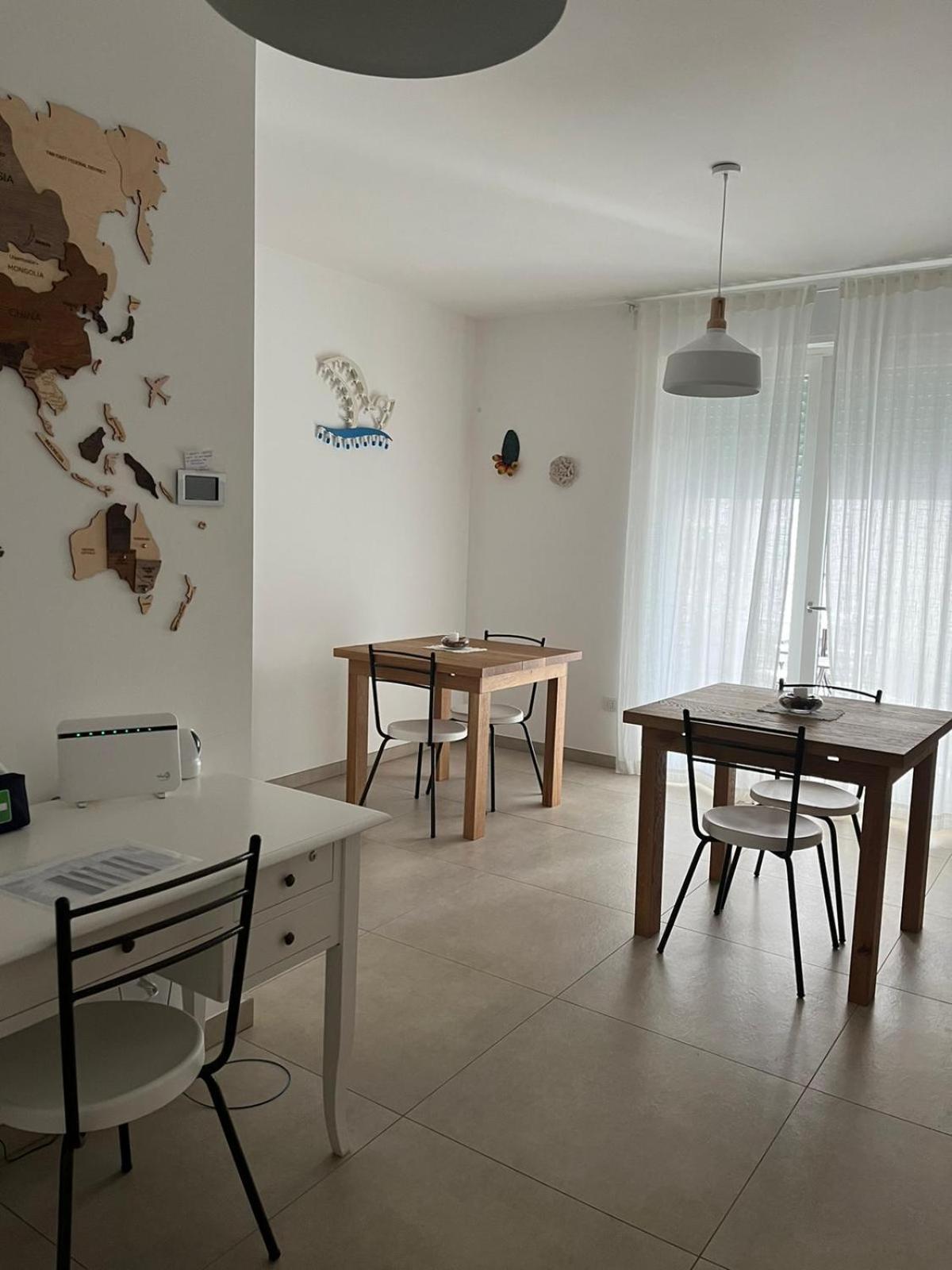 Le Rondini House Hotel โมโนโปลี ภายนอก รูปภาพ