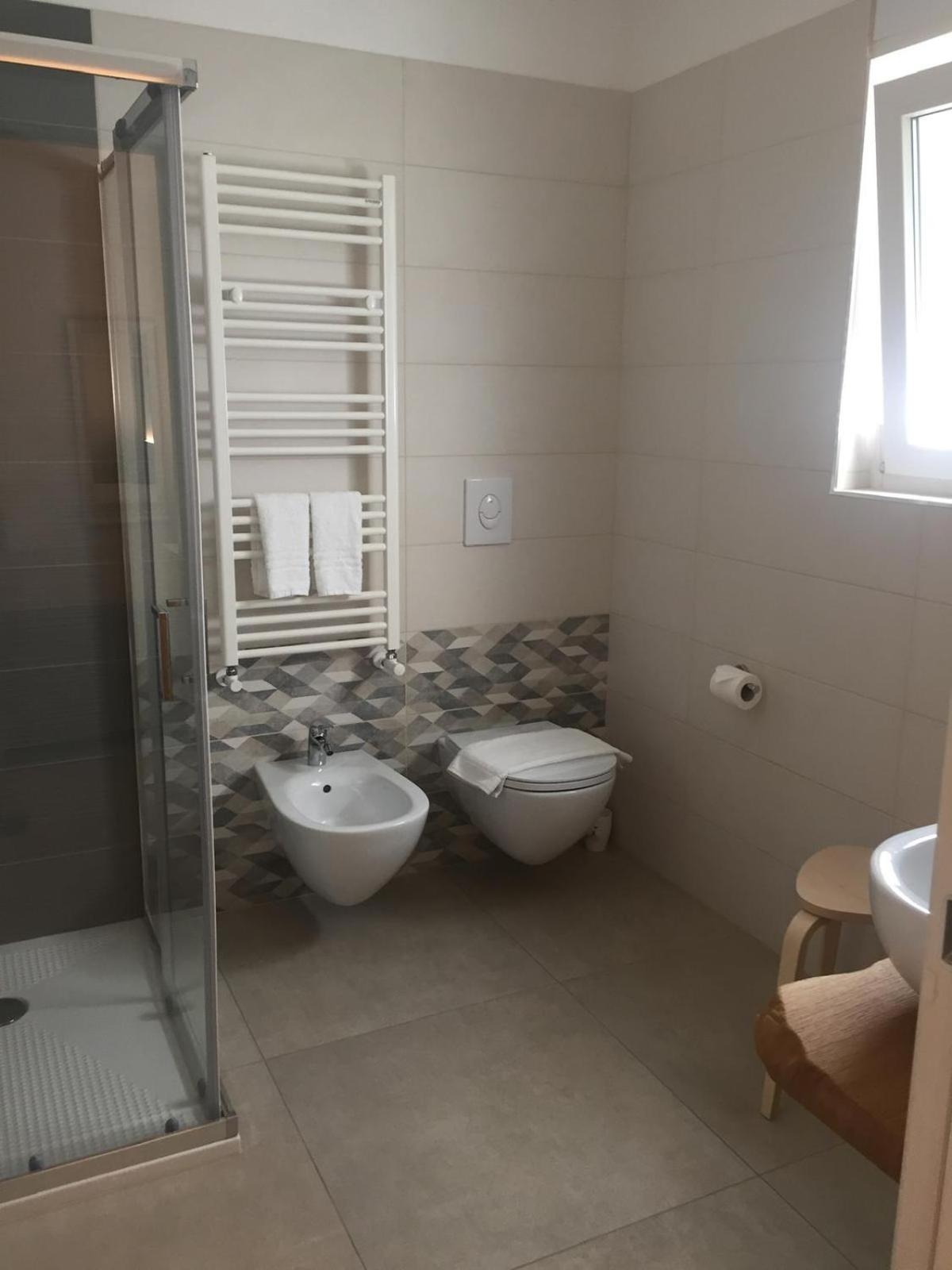 Le Rondini House Hotel โมโนโปลี ภายนอก รูปภาพ